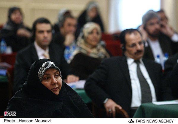 خواهر و همسر احمدی نژاد و صالحی در یک اجلاس 