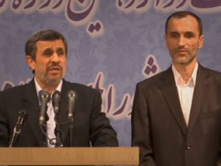 معمای احمدی‌نژاد؛ واکنش اصلاح‌طلبان، سکوت اصولگرایان.