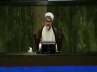 سوتی خنده دار در مجلس ایران / نماینده مجلس به جای همکارم میگه همسرم
