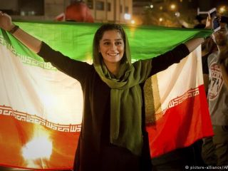 صعود ایران به جام جهانی ۲۰۱۸ شادی را به خیابان‌ها آورد.