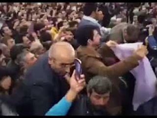 سخنرانی احمدی نژاد بین طرفدارانش در مشهد - ۱۵ آذر ۹۶