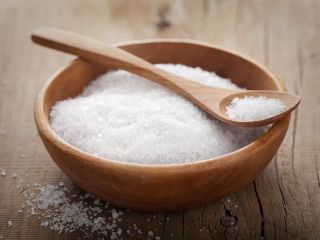 مزایای ریختن نمک در شامپو