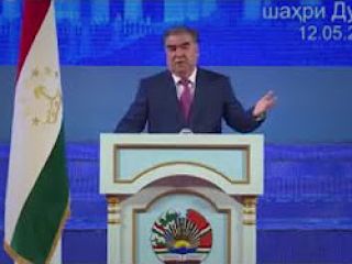 رئیس‌جمهور تاجیکستان: به جای سفرهای تکراری و بیهوده به حج، خانه‌ها و روستاهای خود را آباد کنید!