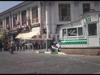 شکستن شیشه‌های کانکس نیروی انتظامی در خیابان سعدی