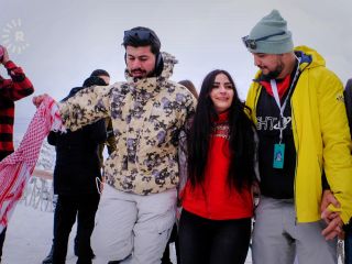 خوشگذرانی عراقی‌ها در برف - عکس