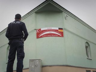بازداشت یک ایرانی در آلمان به اتهام آتش‌زدن مسجد