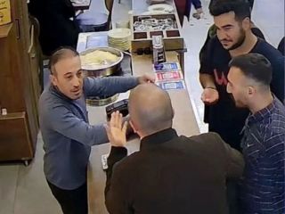 فرماندار ترکیه‌ای بعد از خوردن غذا در رستوران با دوستانش حاضر به پرداخت صورتحساب نشد