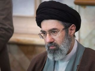 انتخابات خبرگان؛ مجتبی خامنه‌ای یک قدم به رهبری نزدیک‌تر شد؟