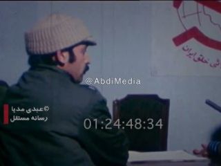 ویدیوی زیرخاکی از فرخ نگهدار در سال ۵۸ که توضیح میدهد چرا در رفراندوم جمهوری اسلامی شرکت نمیکنند