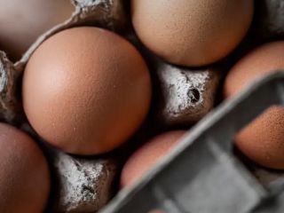 احتمال حذف تخم‌مرغ‌های قهوەای از قفسه فروشگاه‌ها در آلمان