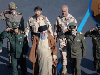 محسن سازگارا: درگیری نظامی با اسرائیل به سود خامنه‌ای تمام نخواهد شد