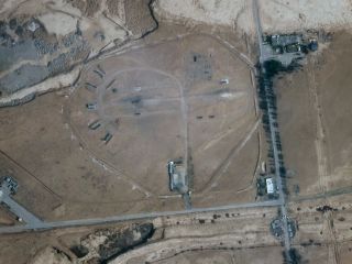 تصاویر جدید ماهواره‌ای؛ ایران برخی تجهیزات سامانه پایگاه اصفهان را «بیرون» برده است