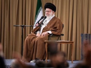 خامنه‌ای: توقعات آمریکا تمامی ندارد، آن‌ها تبعیت محض می‌خواهند