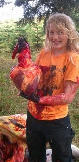 عکس یادگاری زن برهنه هلندی با اسب مرده!+18