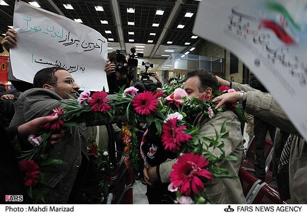 بازگشت کارکنان سفارت ایران در لندن به تهران 2 بازگشت کارکنان سفارت ایران در لندن به تهران 2