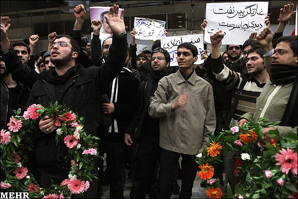 بازگشت کارکنان سفارت ایران در لندن به تهران 2 بازگشت کارکنان سفارت ایران در لندن به تهران 2