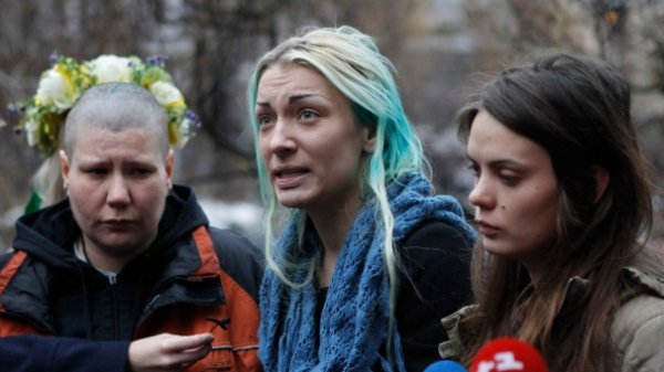 بدرفتاری با فمینیست های نیمه برهنۀ اوکراینی در بلاروس