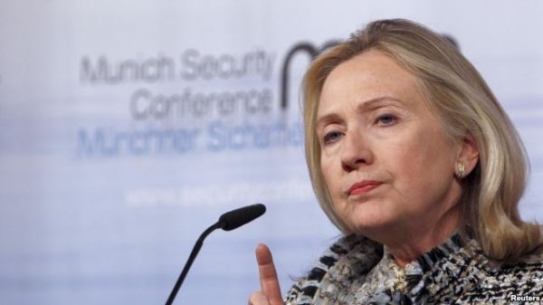 کلینتون: همکاری برای بستن اشرف در تعیین وضعیت مجاهدین خلق موثر است