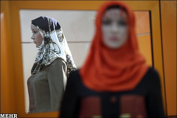 افتتاحیه جشنواره مد و لباس زنان در تهران 