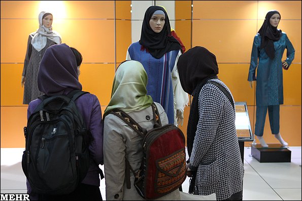 افتتاحیه جشنواره مد و لباس زنان در تهران 