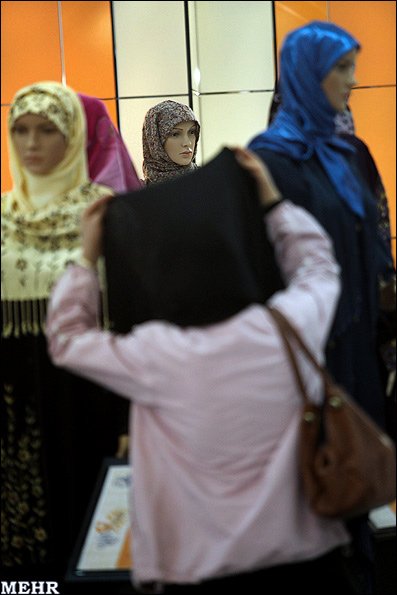 افتتاحیه جشنواره مد و لباس زنان در تهران 