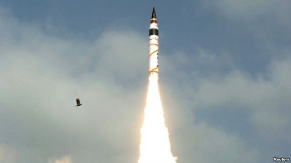 هند یک موشک قاره پیما با قابلیت حمل کلاهک هسته ای آزمایش کرد 