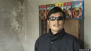 فعال چینی مدافع حقوق بشر سفارت آمریکا در پکن را ترک کرد