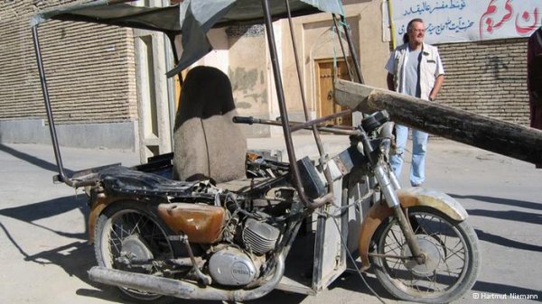 گفتگو با یک آلمانی که خود را شیرازی میداند گفتگو با یک آلمانی که خود را شیرازی میداند