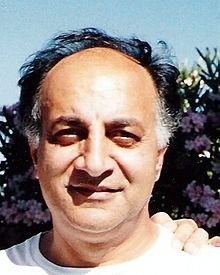 تکلیف مقامات متهم را روشن کنید.خط قرمزهای جعلی را بشکنید