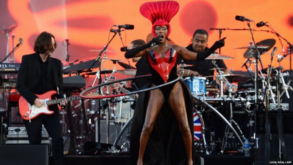 کنسرت سالگرد سلطنت ملکه بریتانیا