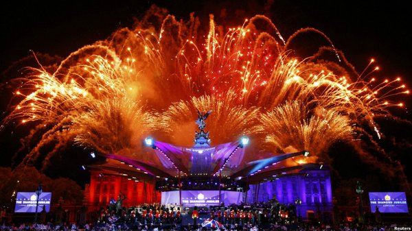 کنسرت سالگرد سلطنت ملکه بریتانیا