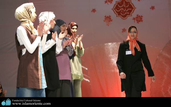 شوی لباس اسلامی بانوان در تهران 2 شوی لباس اسلامی بانوان در تهران 2