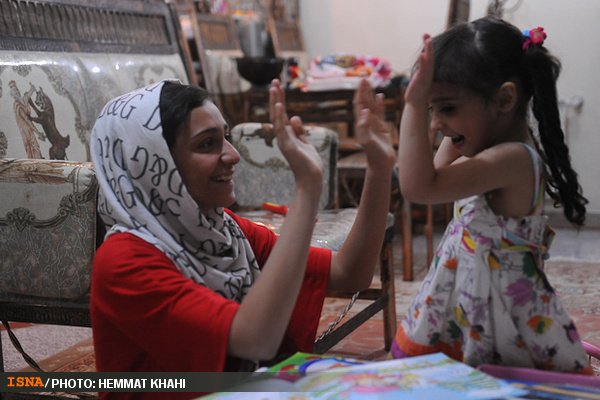 روژان کوچولو برای آینده بدون درد چشم انتظار کمک‌های مردمی 