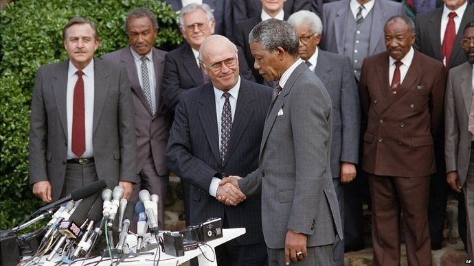 دست‌دادن‌های تاریخی