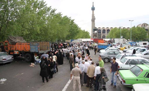 از صف های طولانی مرغ در ایران تا پیرزن وطن دوست آلمانی 