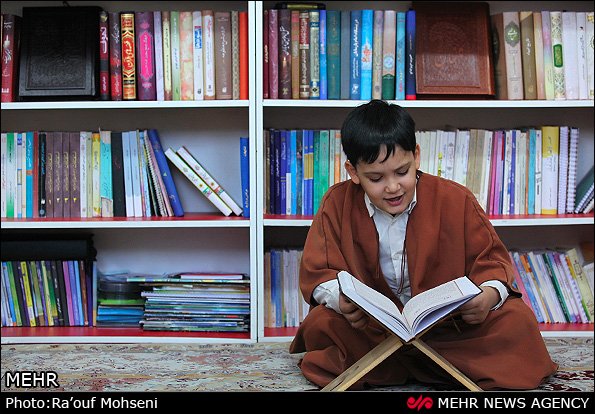 مصاحبه ای با علی امینی کودک 10 ساله حافظ قران مصاحبه ای با علی امینی کودک 10 ساله حافظ قران