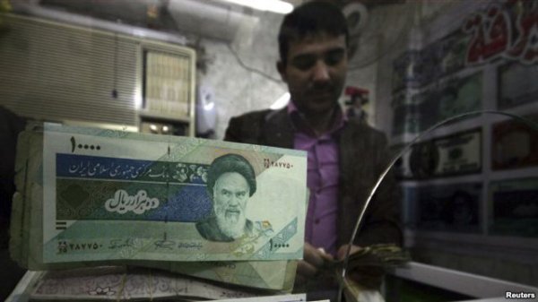 نیویورک تایمز: عراق برای دور زدن تحریم ها به ایران کمک می کند نیویورک تایمز: عراق برای دور زدن تحریم ها به ایران کمک می کند