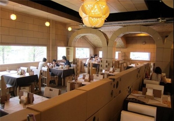رستورانی از جنس کارتن و کاغذ! 