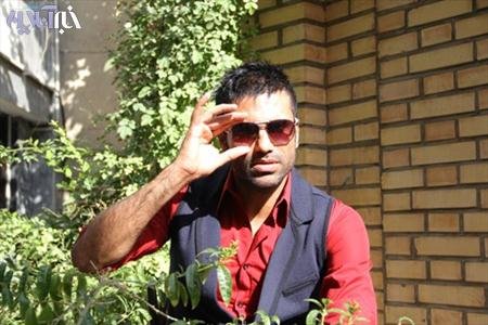 نیکبخت: ترسیده بودم و باید زود قرارداد امضا می‌کردم