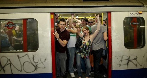 متروی لندن ۱۵۰ ساله شد متروی لندن ۱۵۰ ساله شد