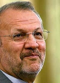 متکی : بهمن 57 کنسولگری ایران در هند را اشغال کردم متکی : بهمن 57 کنسولگری ایران در هند را اشغال کردم