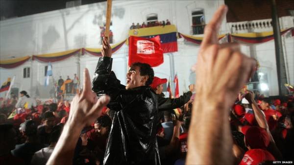 هوگو چاوز یک عمر در سیاست هوگو چاوز یک عمر در سیاست