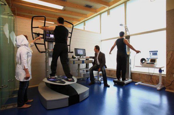 حق عضویت 13 میلیونی استخری در تهران