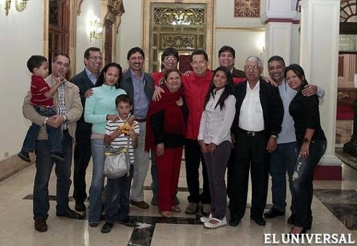 جزئیات بیشتر از عکس جنجالی احمدی نژاد جزئیات بیشتر از عکس جنجالی احمدی نژاد