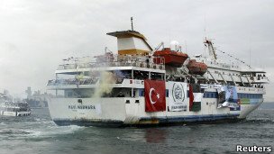 نتانیاهو از اردوغان برای حمله به کشتی کمک به غزه عذرخواهی کرد نتانیاهو از اردوغان برای حمله به کشتی کمک به غزه عذرخواهی کرد