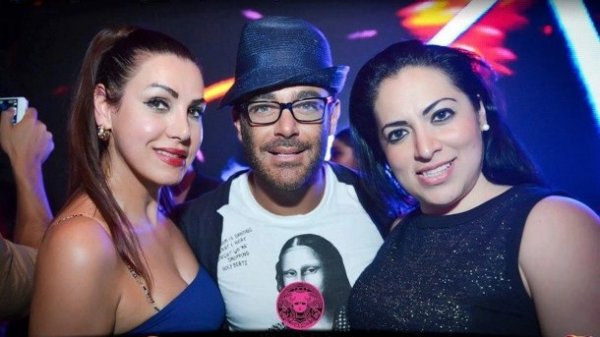 محمدرضا گلزار در کنسرت مهدی مقدم در دبی محمدرضا گلزار در کنسرت مهدی مقدم در دبی