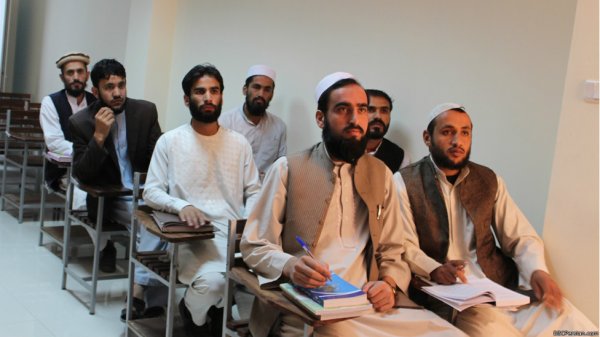 دانشگاه رهبران پیشین طالبان از نگاه دوربین دانشگاه رهبران پیشین طالبان از نگاه دوربین