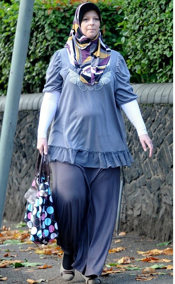 خواهر زن تونی بلر، پیش و پس از مسلمان شدن 