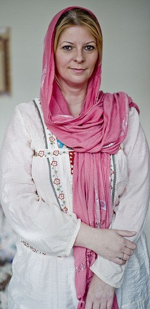 خواهر زن تونی بلر، پیش و پس از مسلمان شدن 